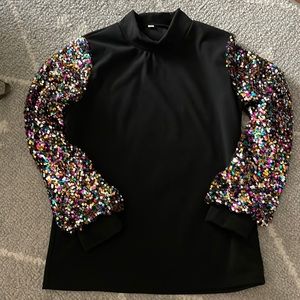 Sequined long sleeve light sweater in large, never worn